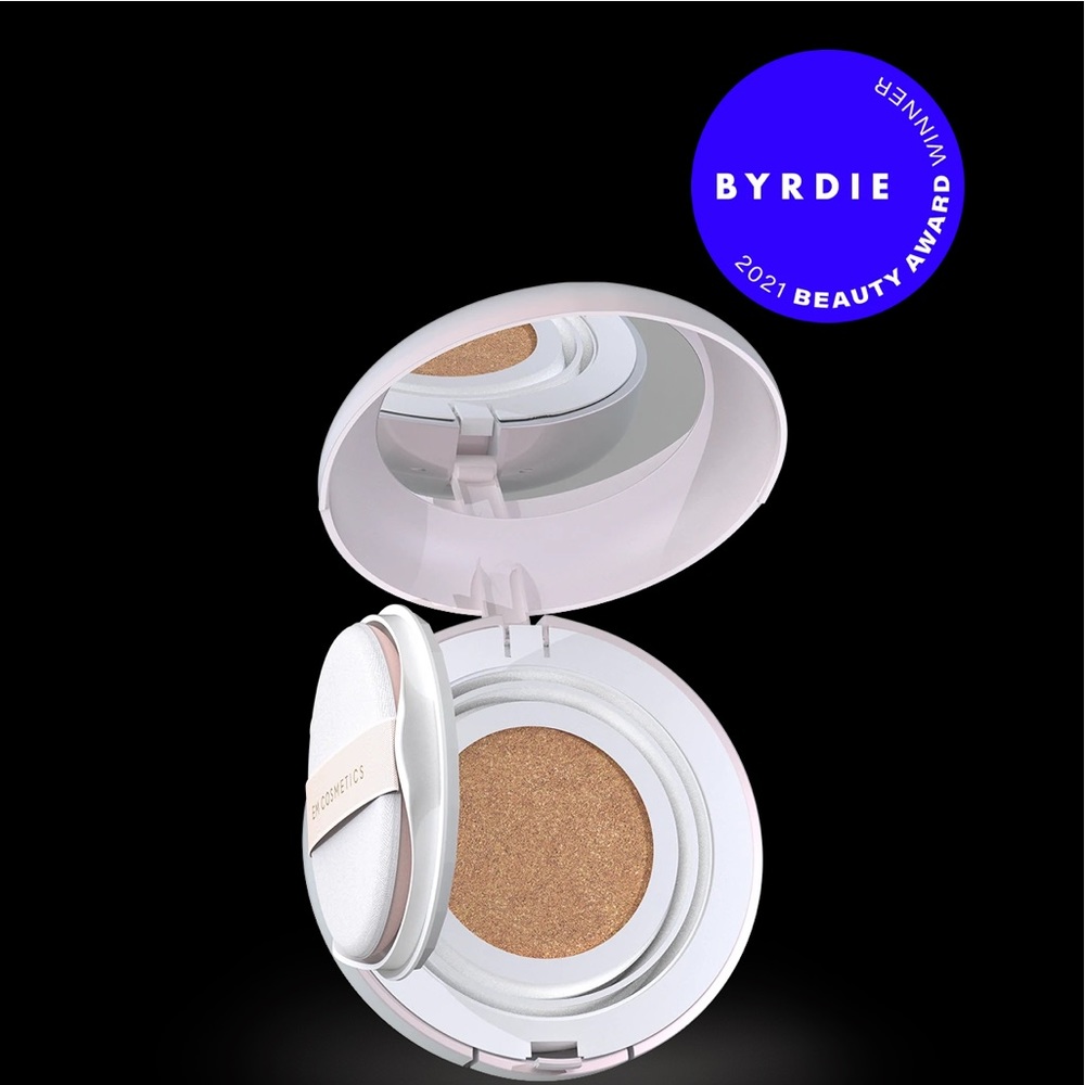 EM Cosmetics Highlighter in Moonbeam Halo